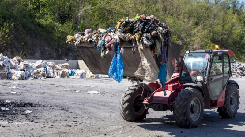 Rezultaty kontroli powiatowej dotyczącej problemu składowania odpadów i odoru na ulicy 1 Maja w Wodzisławiu
