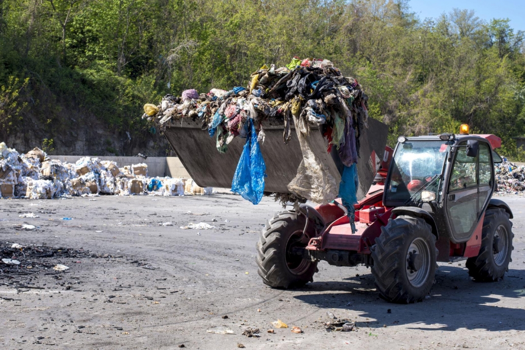 Rezultaty kontroli powiatowej dotyczącej problemu składowania odpadów i odoru na ulicy 1 Maja w Wodzisławiu