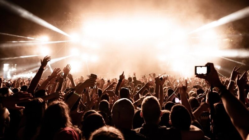 Festiwal Piosenki „Na Błękicie” z Patronatem Burmistrza – Zapisz się już dziś!