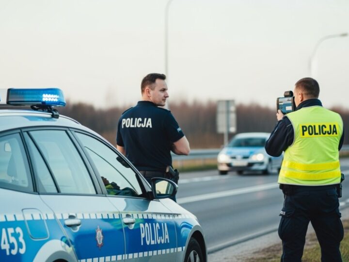 Motorowerzystka w poślizgu na ul. Rybnickiej: mroźny poranek przyniósł niebezpieczeństwo