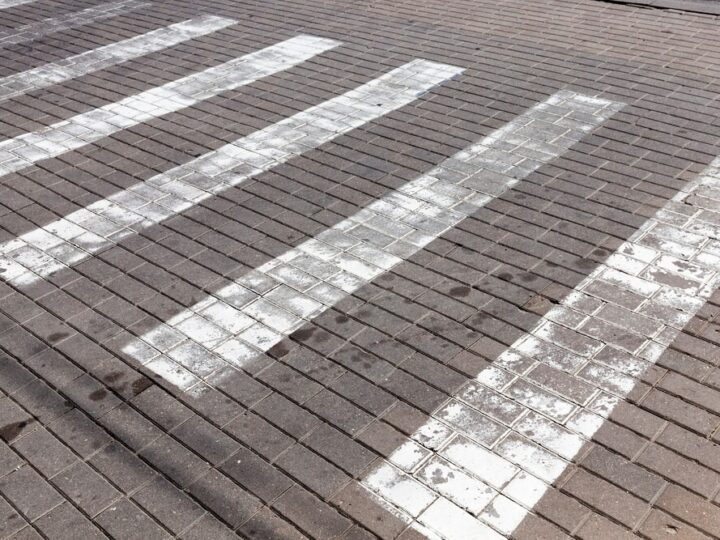 Noś odblaski – Twoje życie w Twoich rękach! Akcje edukacyjne miasta i policji w ramach kampanii „Morderca nie zawsze ma broń”