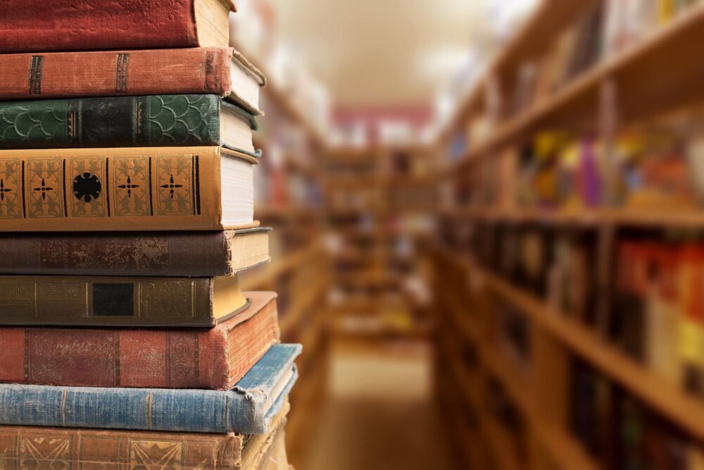 Kamila Mytyk w bibliotece: harcerskie przygody i tajemnice dla młodych czytelników