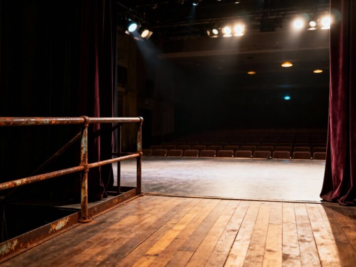 Teatr osób z niepełnosprawnościami w Wodzisławiu: niezapomniane emocje i triumfy na scenie