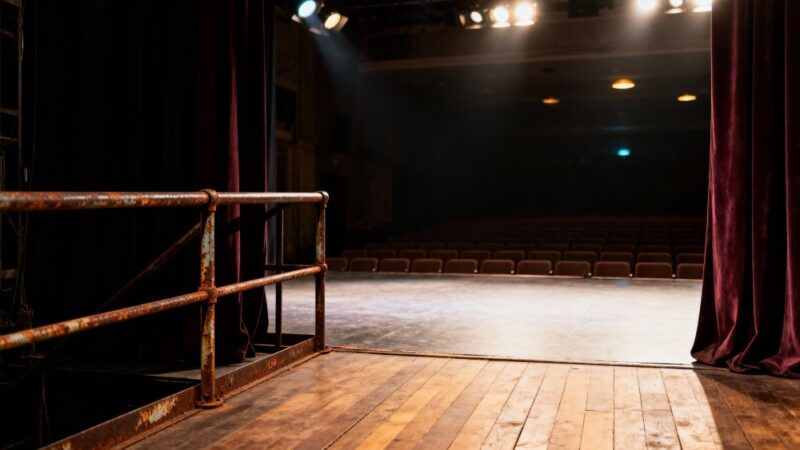 Teatr osób z niepełnosprawnościami w Wodzisławiu: niezapomniane emocje i triumfy na scenie