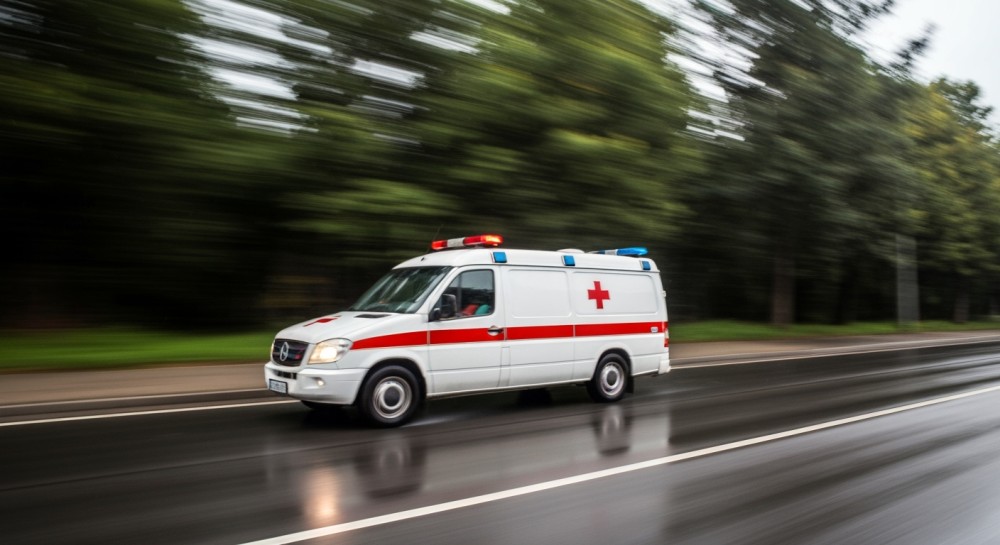 Zimowe zagrożenie: jak uratować życie przed wychłodzeniem?