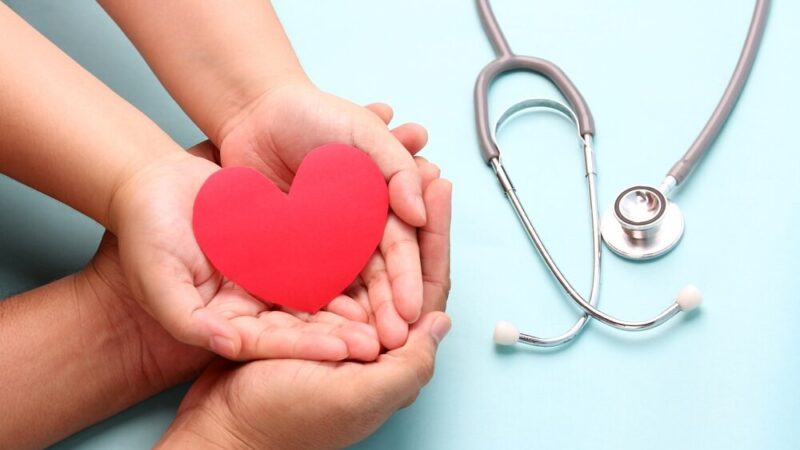 Radlin w akcji: mieszkańcy uczą się obsługi defibrylatora AED