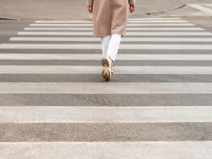 Pieszy pod wpływem alkoholu sprawcą wypadku – apelujemy o rozwagę na drodze