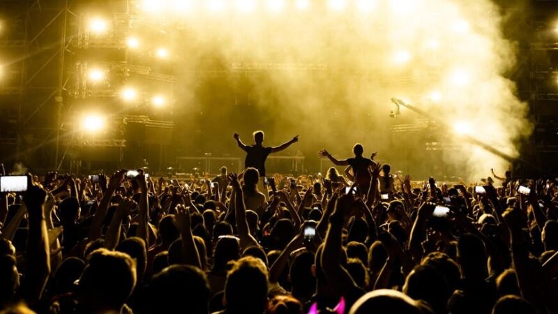 Walentynki z humorem: Stand-up w Radlinie!