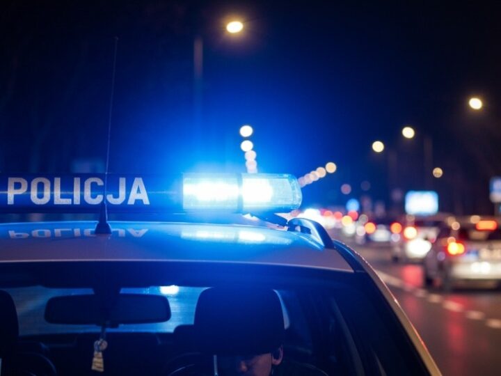 Policjant zatrzymał poszukiwanego podczas dojazdu do pracy