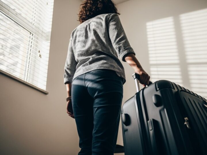 Indie: Przygoda w Krainie Kontrastów i Magii