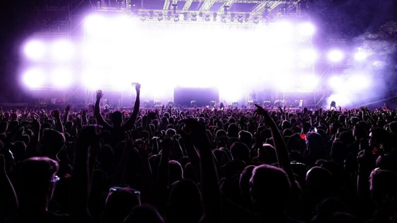 Jesień z Spiętym: Muzyczne emocje na żywo