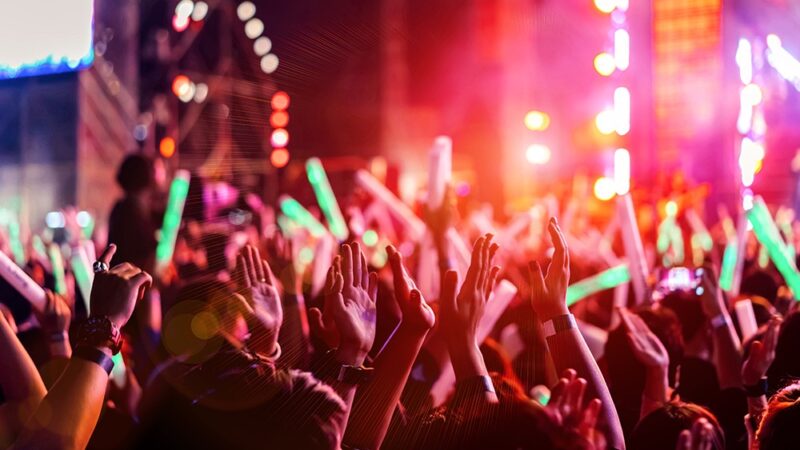 Bezpieczeństwo na Festiwalu Żelaznego Szlaku Rowerowego: Policjanci z Wodzisławia w akcji!
