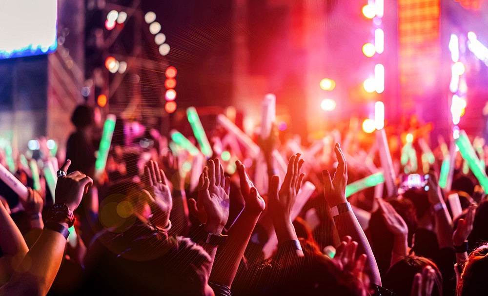 Bezpieczeństwo na Festiwalu Żelaznego Szlaku Rowerowego: Policjanci z Wodzisławia w akcji!