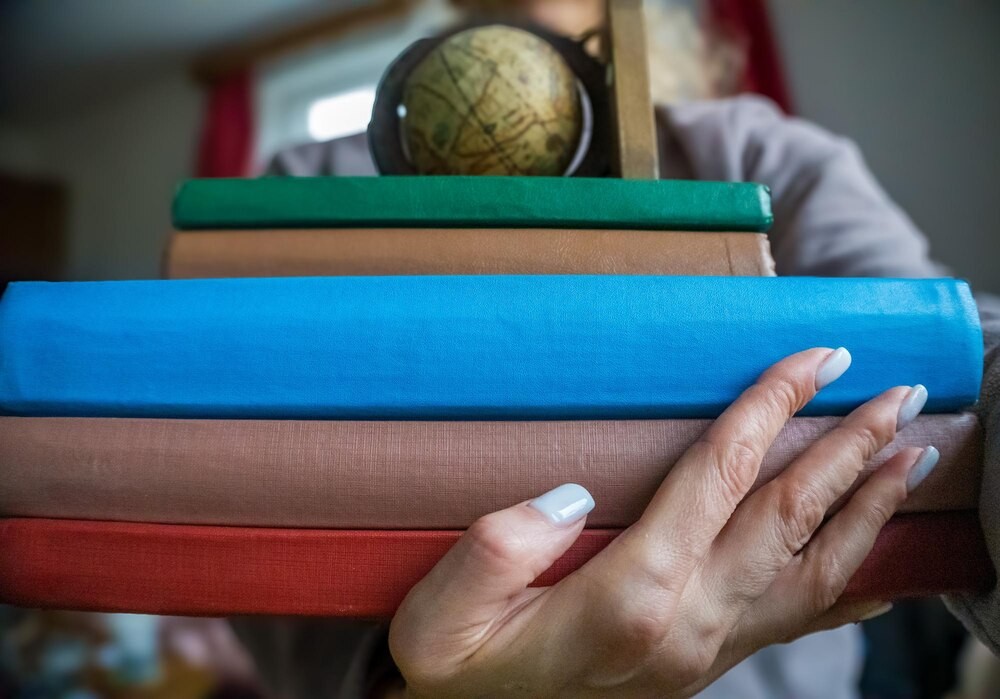 Afryka i Chiny w Wodzisławskiej Bibliotece: Kreatywna Podróż dla Dzieci