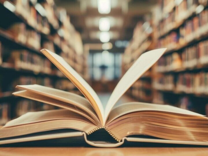 Jesienne spotkania z reportażem: Odkryj emocje i tożsamość w Bibliotece