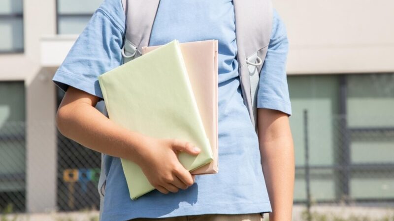 Wsparcie dla uczniów w Rydułtowach – stypendium szkolne dla potrzebujących